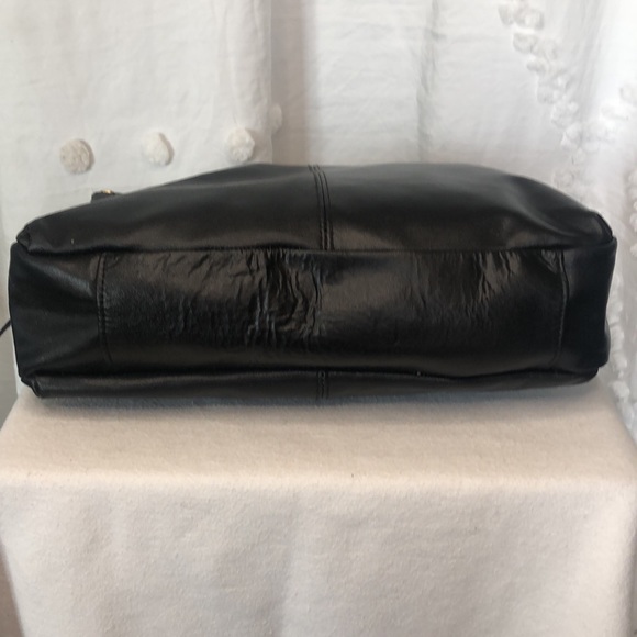 CONTESSA black soft leather handbag. Gold hardware. - Picture 7 of 12